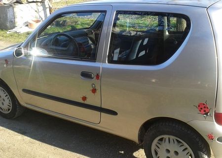 vand urgent super masinuta Fiat Seicento 2002