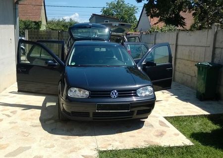 vand volkswagen golf 4 2003 CLIMATRONIC IMPECABIL!!!