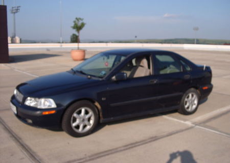 vand VOLVO  S40