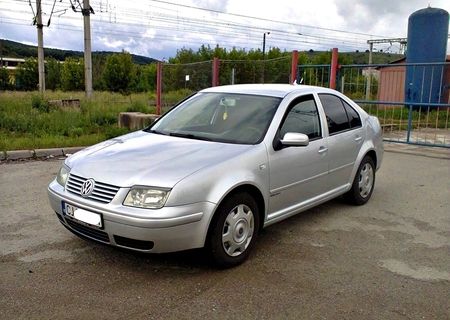 Vand vw bora 1.6 benzina 2001