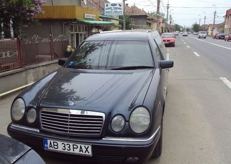 Vînd Mercedes Funerar