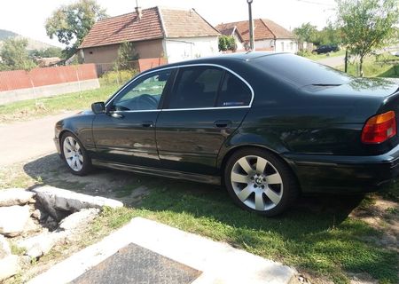 Vind sau schimb bmw 520d 2550e.  