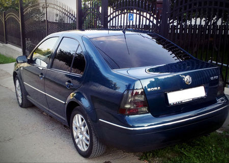 Volkswagen Bora 1.6 FSI 2003 inmatriculat in Neamt. Toate taxele platite la zi