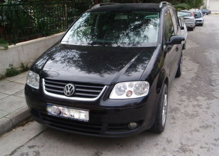 Volkswagen TOURAN 2,0 TDI* DSG *HIGHLINE *DPF* NAVI ca Furgonetă/Microbuz în maramures