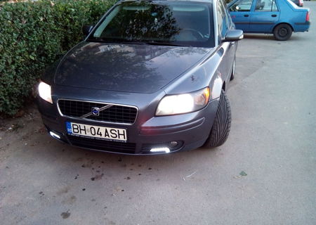 VOLVO S40 2.0 D echipare Momentum