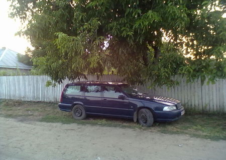 volvo  v 70  urgent