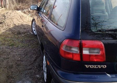 volvo v40 an1999 benzina 1800cm 125CP, AC,pilot automat... 1000€