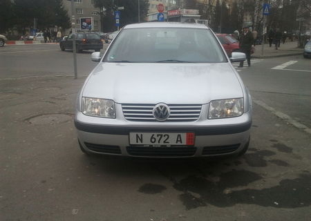 VW BORA LIMUZINA  2001  EURO  4