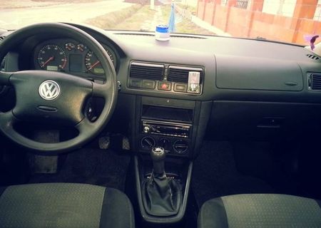 VW Golf 2003