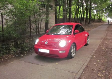 Vw new beetle 2. 0i rosu