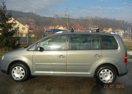 VW Touran Highline, full fara piele