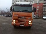 cand camion volvo FH12, fotografie 1