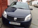 Dacia Sandero 2011, photo 1