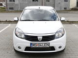 Dacia Sandero 2011, fotografie 1