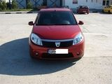 Dacia Sandero Laureate, fotografie 1