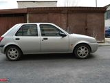 FORD FIESTA 2001, photo 2