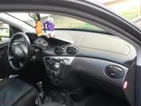 Ford Focus 2001, fotografie 4