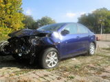 Mazda 3 avariata, fotografie 1