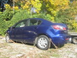 Mazda 3 avariata, fotografie 2