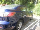 Mazda 3 avariata, photo 3