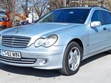 Mercedes Benz C 200 CDI, fotografie 1