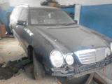 Mercedes Benz E 220, photo 1