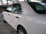 mercedes benz E200, photo 4