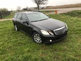 Mercedes-Benz E200 CDI, fotografie 2