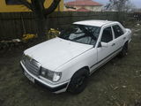 Mercedes-Benz W124 1986, fotografie 5