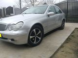 mercedes c 180 fff eftin . . masina frumoassaa pozeee spun tot