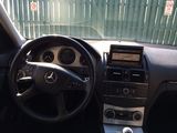 Mercedes C220, fotografie 5