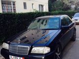 MERCEDES E220, photo 3