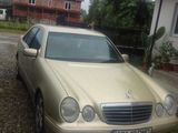 mercedes E270 2003 full, fotografie 1