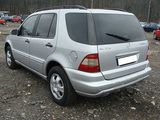 Mercedes ML270, 07/2003, 2.7 CDI, full options, 4x4, variante, fotografie 3