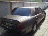 Mercedes W 124