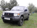 Mitsubishi Pajero anul 2000