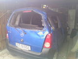 Opel agila avariat