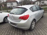 Opel Astra 1.7 CDTI, fotografie 4