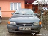 Opel Astra 14i Gpl, fotografie 2
