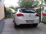 Opel Astra 2010, photo 3