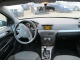 Opel Astra H Caravan 1.9 CDTI, fotografie 5