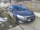 opel astra j 2011, fotografie 2