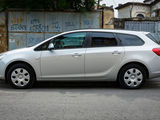 Opel Astra J Sport Tourer 2011