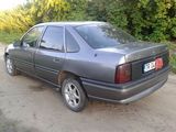 Opel Vectra 1992, fotografie 3