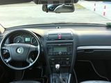 Skoda Octavia II 2.0 TDI 140cp EURO 4 6+1 trepte, fotografie 5