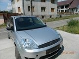 Vand Ford Fiesta 2004, photo 1