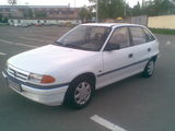 Vand Opel Astra 1,4 benzina din 1993, photo 2