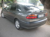 vand renault laguna 2.2 diesel, fotografie 2