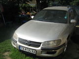 vand sau dezmembrez opel omega b