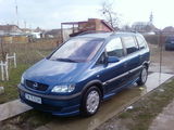 Vand sau schimb Opel Zafira 2002